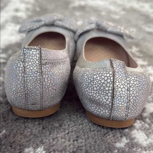 Nordstrom Rack Remma Bow Shimmer Ballet Flats Shoes - Picture 5 of 10